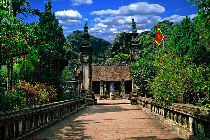 Hoa Lu Tam Coc 1 day tour