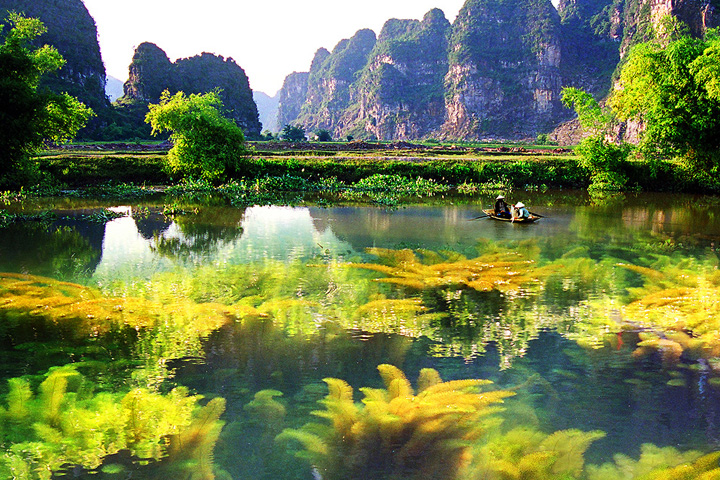 Van Long nature reserve & Kenh ga floating village day tour