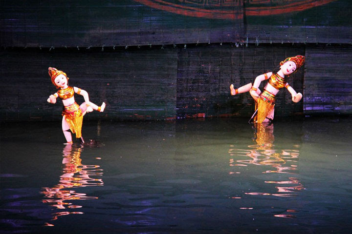 water puppet show