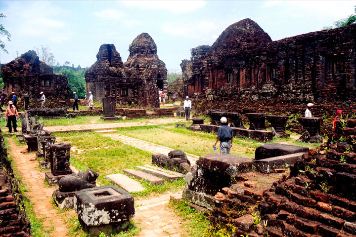 Hue to Hoi An tour - My son sanctuary