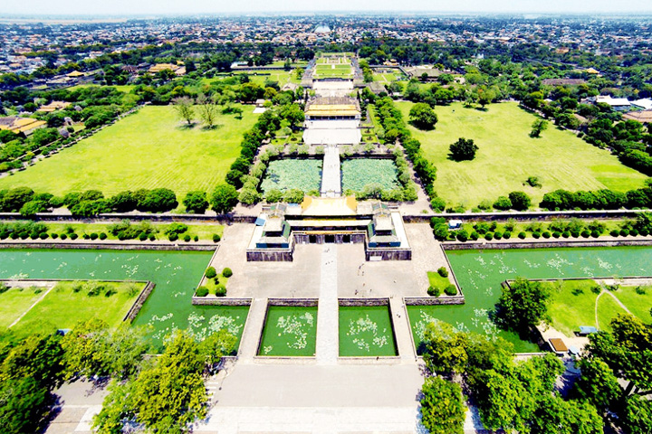 hue city tour 1 day bird-view of hue imperial citadel