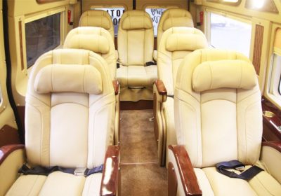 limousine sapa inside