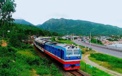 Train from Hanoi to Danang