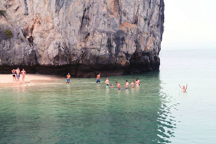 Cat Ba trekking swimming